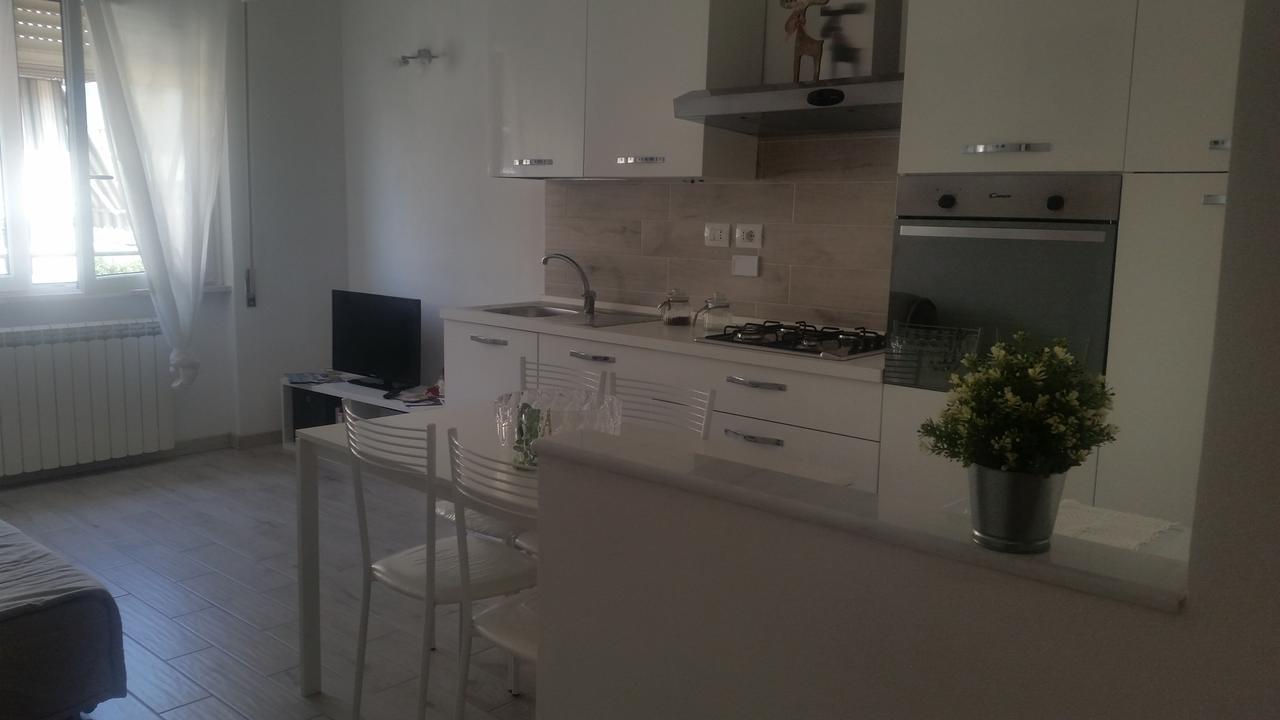 Monica'S Apartment Marina Di Carrara Eksteriør bilde